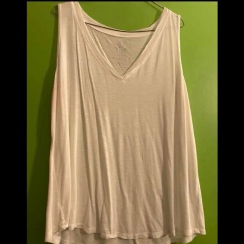 White V neck tank